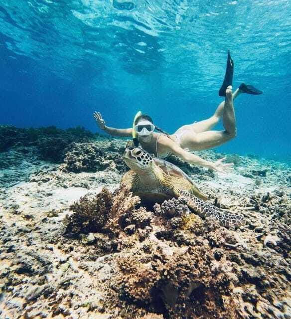 Gili Air: Snorkeling 3 Gili Islands with GoPro Camera - Crew help is a big deal on a day like this