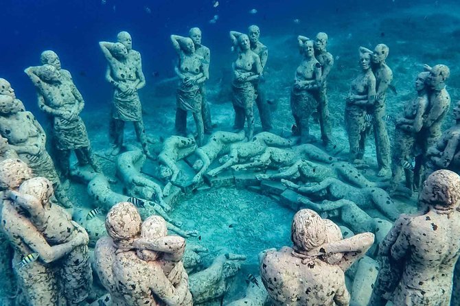 Gili Hai 3 Islands BBQ Cruise - Stop 1: Gili Meno’s underwater statues—snorkeling with a clear focal point