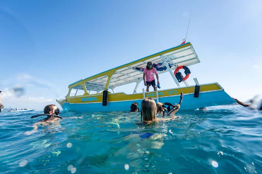 Gili Islands: Private or Shared Snorkeling Boat Trip - Beach break plus a local café stop: plan for lunch on your terms