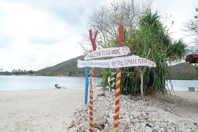 Gili Nanggu,Gili Kedis & Gili Sudak Hopping island & Snorkeling Tour - The boat ride: small group energy on a wooden outrigger