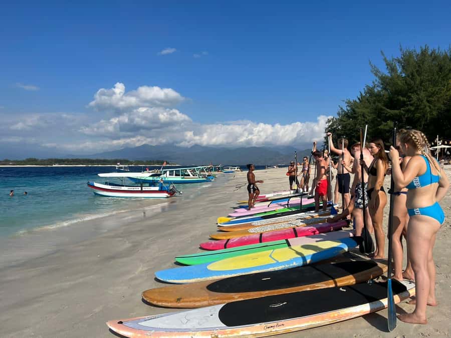Gili SUP Or Kayak With Drone Shoot . Daylight Or Sunrise - Gili Trawangan Hour: Clear Water Views and the Chance of Sea Turtles