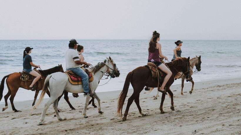 Gili Trawangan: Beach Horseback Riding with Pickup Hotel - Key Highlights You’ll Care About