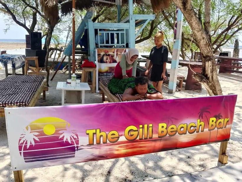 Gili Trawangan: Beach Massage with Sunset and Cocktail - Massage Quality: What to Expect and What to Watch