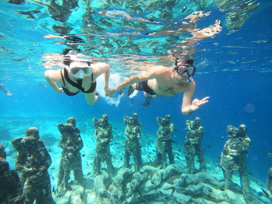 Gili Trawangan: Gili Islands Sunset Boat Tour and Snorkeling - Stop 2: Turtle Point and how you actually get good turtle time