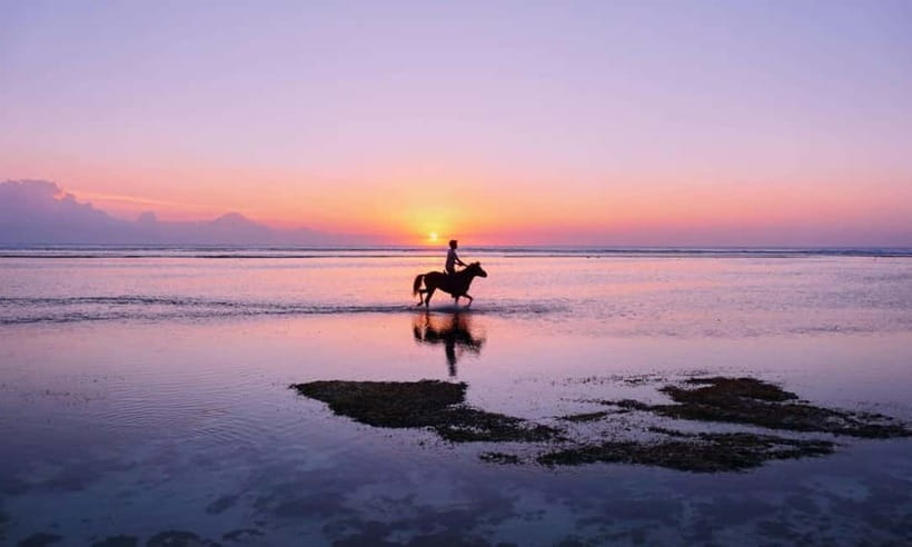 Gili Trawangan: Sunrise & Sunset Beach Yoga on Gili Island - Choosing Sunrise at 05:00 AM vs Sunset at 17:00 PM