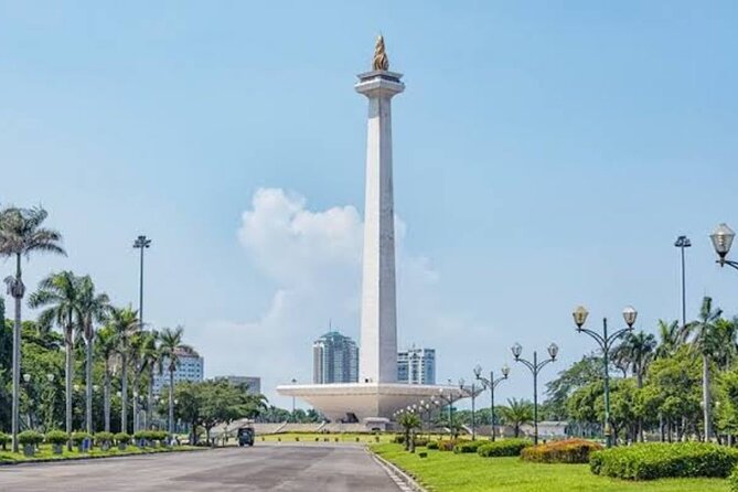Half Day Jakarta Private Tour in two highlight place - MONAS: Jakarta’s main symbol, up close and explained