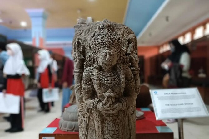 Half-Day Private Majapahit Historical Tour from Surabaya - Stop 4: Candi Tikus and the Royal Bath Clue