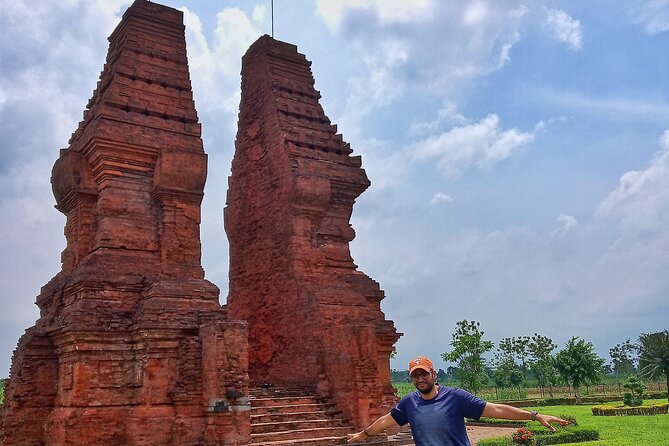 Half-Day Private Majapahit Historical Tour from Surabaya - The Mojokerto to Surabaya Toll Road Stop That Saves Your Energy