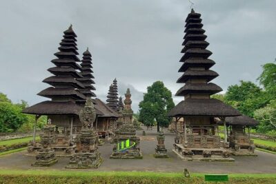 Half-Day Private Tour to Tanah Lot and Bali Royal Temple - Price and logistics: what you’re paying for