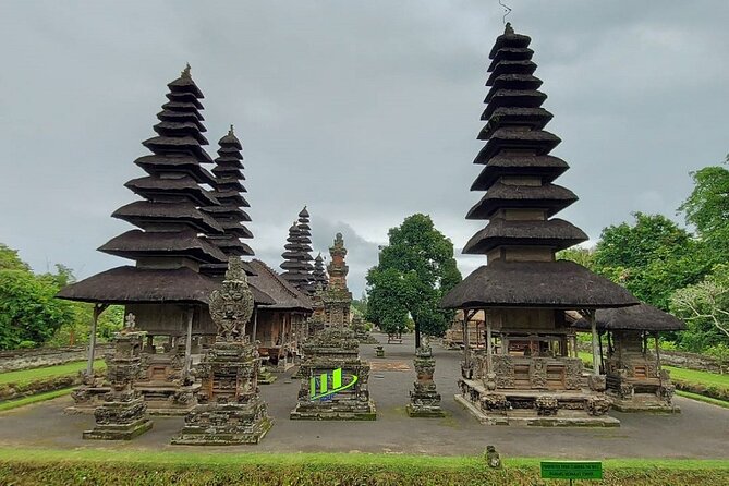 Half-Day Private Tour to Tanah Lot and Bali Royal Temple - Price and logistics: what you’re paying for
