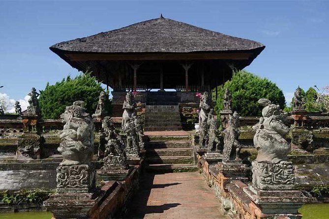 Half-Day Taman Ayun UNESCO and Tanah Lot Temple with private Car - How the private car and English-speaking driver improve your visit