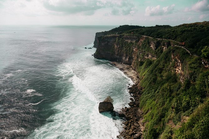 Half-Day Tour: Uluwatu Temple and Kecak Fire Dance Show - The Kecak Fire Dance: story, pacing, and what to do during the show