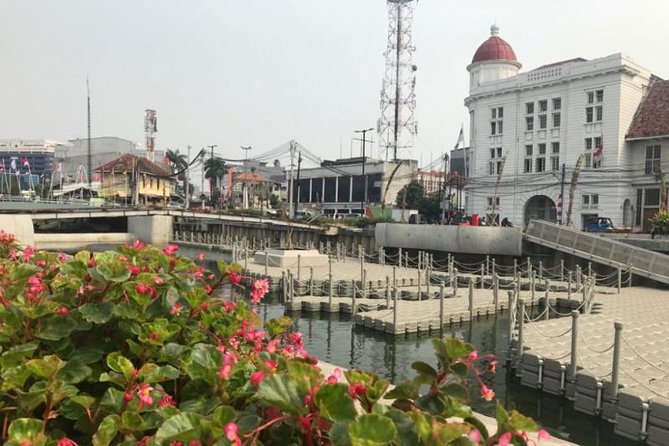 Halfday Trial of Old China town with FREE SNACK & SOUVENIR - The Jakarta Harbor and Shipyard Stop: Why It Changes the Chinatown Story