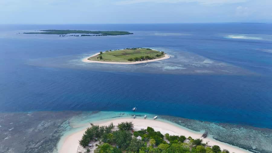 Hidden Gili's Lombok Snorkeling Daily Tour - Gili Petagan mangroves: wooden paths plus a boat through the channels