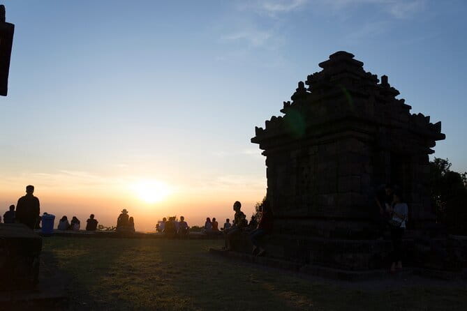 Hidden Waterfall & Selogriyo Rice Terraces Trek from Yogyakarta - Getting your day’s rhythm right: time on each stop