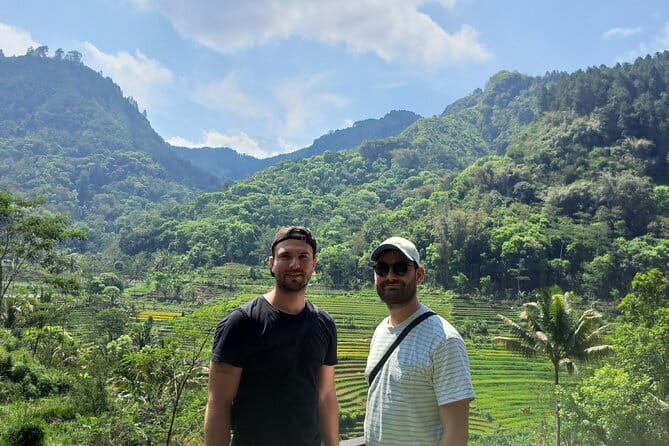 Hidden Waterfall & Selogriyo Rice Terraces Trek from Yogyakarta - Food and comfort: what’s included, what isn’t