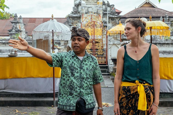 Highlights & Hidden Gems of Bali: Private City Tour - Stop 6: Puputan Garden and a local drink break