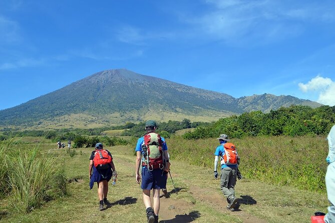 Hiking Rinjani 3 days 2 nights summit - Lake - The 3:00 am Summit Push and Sunrise Over Lombok