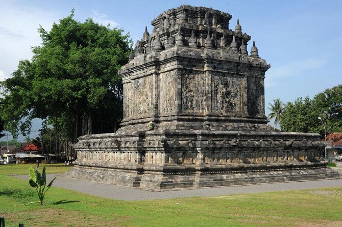 Hill's Sunrise and Temples Tour from Yogyakarta - The 3:30 a.m. start that turns the day into a win
