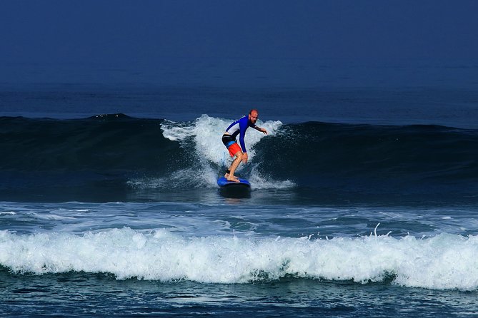 HOT PROMO. Semi Private Lessons (1 Coach/2 Guests) - Picking your start time and finding the meeting point in Legian