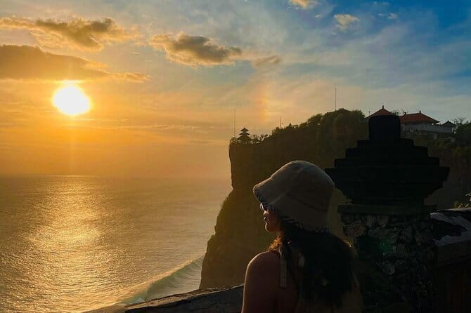 Ijen Crater Tour From Bali 1 Day - Sunrise and the Acidic Lake Views: Why the Timing Isn’t Just Pretty