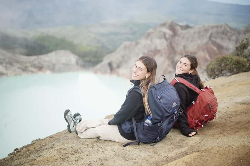 Ijen Volcano Midnight Hike with Blue Fire & Guide (SHARING) - Guide quality and safety rhythm on a shared tour