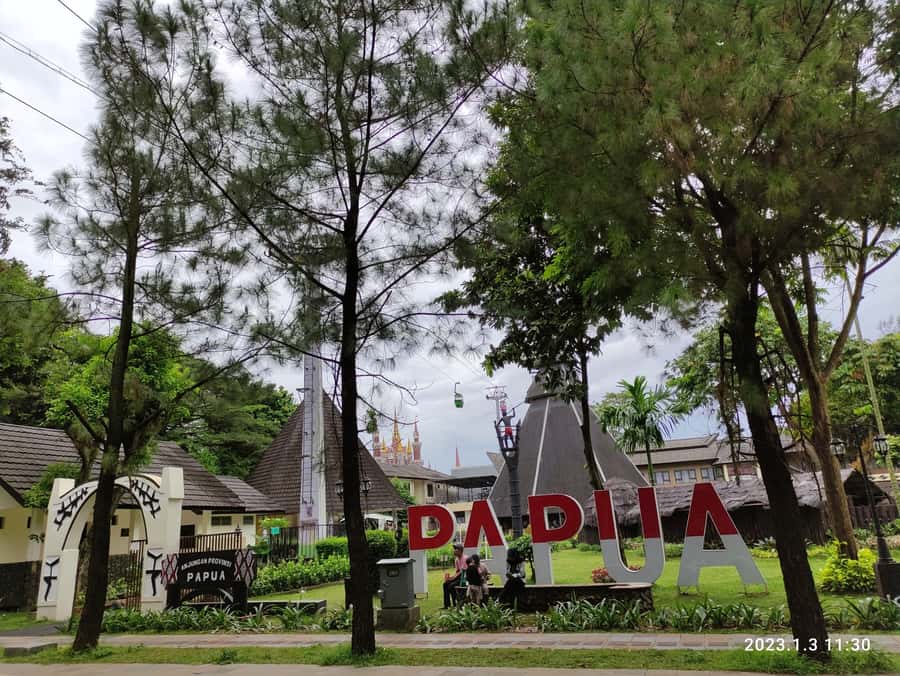 Indonesia Miniature in Park and Jakarta Highlights Tour - What to pack and how to stay comfortable