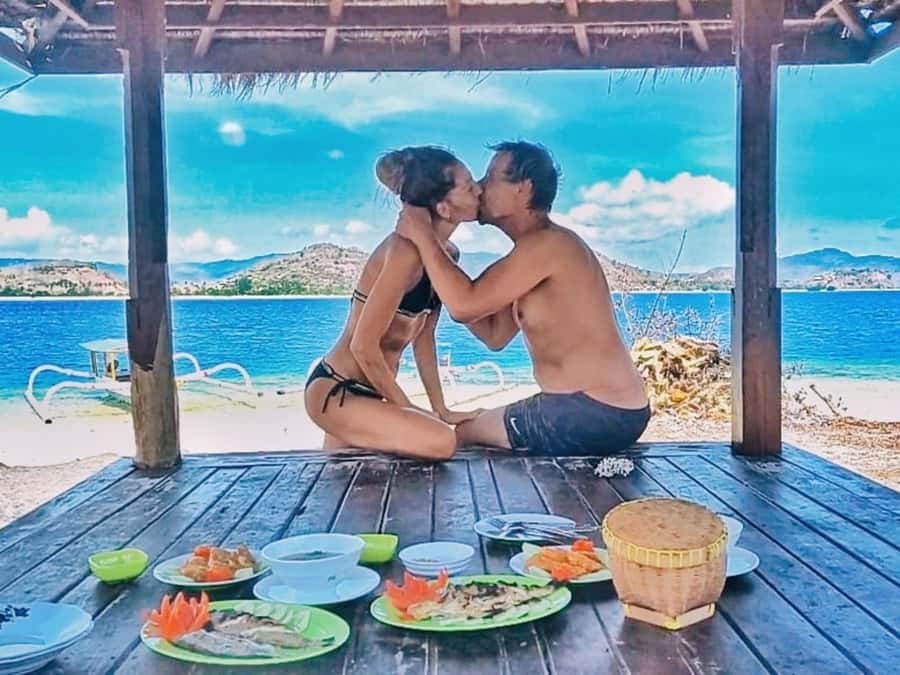 Island Hopping Gili Asahan, Gede, Rengit, Layar & Goleng - Gili Rengit: corals up first, then your swim breaks