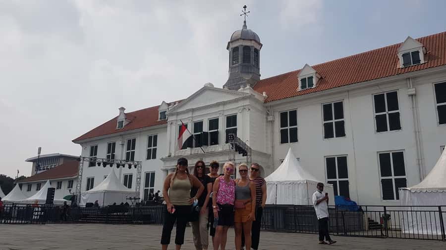 Jakarta: Cultural, Religious, and Historical Highlights Tour - A 7-hour Jakarta loop that actually makes sense for first-timers