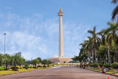 Jakarta: Half-Day Highlights Tour - Istiqlal Mosque and the Cathedral: Two Beliefs, One Corner of Jakarta