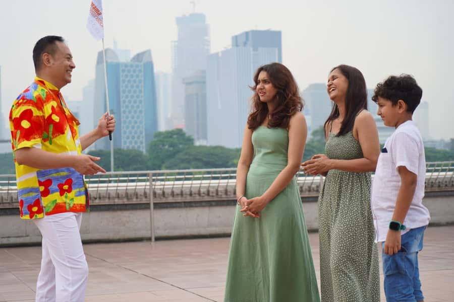 Jakarta: Highlights of Jakarta Group Tour w/ Hotel Transfer - Monas National Monument: Independence Flame and the 50 Dioramas
