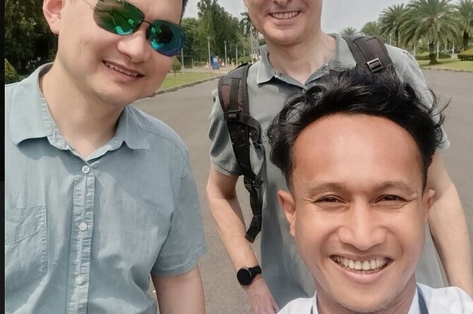 Jakarta Indonesian Culture in half Day - Merdeka Square and Monas: Photo Time at the Capital’s Anchor