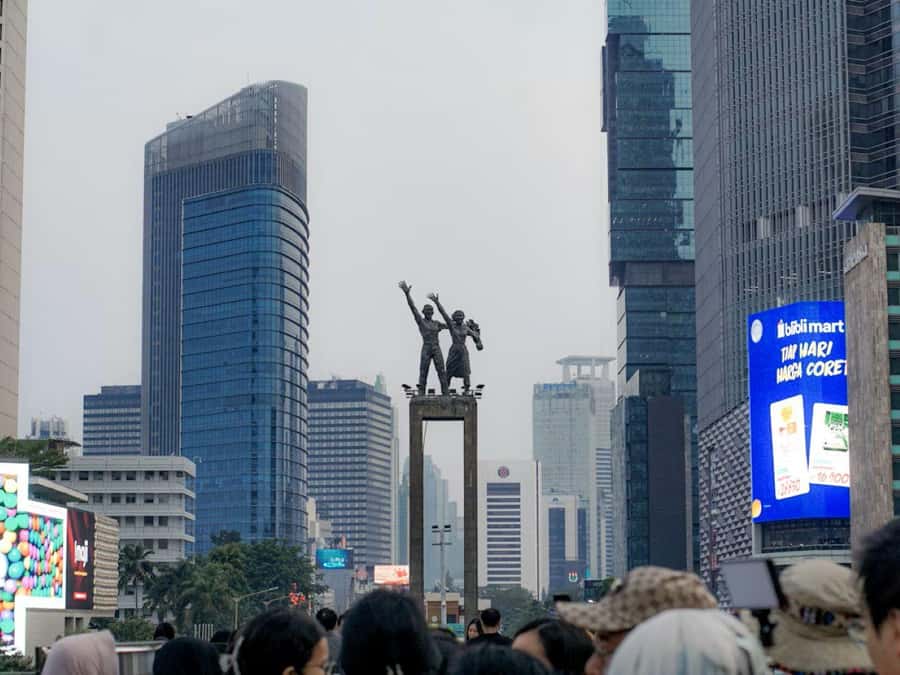 Jakarta: Like a Local Customized Guided Tour - Getting Around Jakarta: Public Transport or Taxi at Your Expense