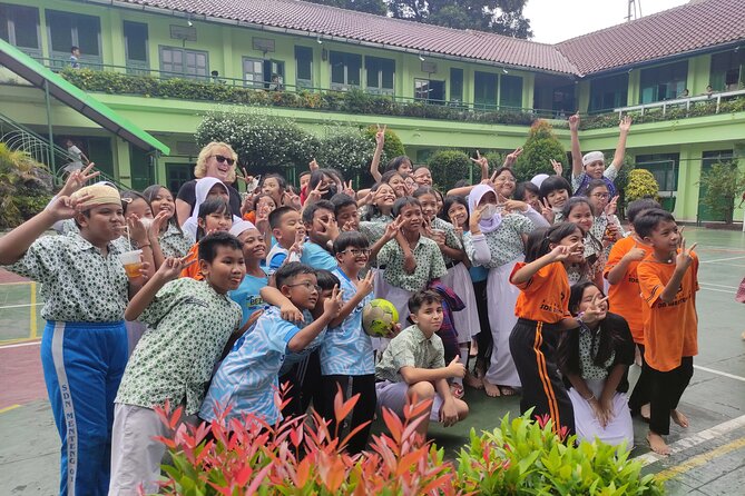 Jakarta Private City Tour with Obama School visit - Menteng 01 Pagi (Obama School): education, connection, and meeting students