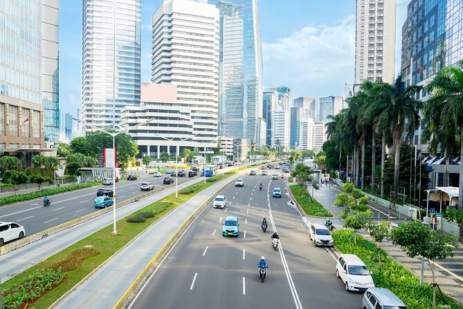 Jakarta Private Custom Walking Tour with A Guide - Stop 3: Istiqlal Mosque and the scale you feel instantly