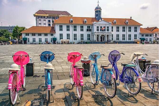 Jakarta Private Custom Walking Tour with A Guide - Price and value: free entries plus a guide who can shift your plan