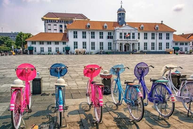 Jakarta: Private Customizable Motorbike Tour - Price value: paying for tailored time, not just a ride