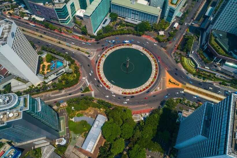 Jakarta: Private Customizable Motorbike Tour - Wheelchair accessibility and who this tour fits best