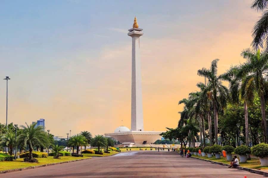 Jakarta: Private Full-Day Guided Tour Highlight of Jakarta - Istiqlal Mosque and Jakarta Cathedral: faith landmarks in one route