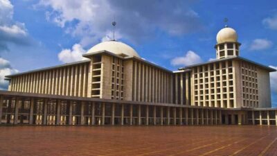 Jakarta: Private Full-Day Guided Tour Highlight of Jakarta - Monas National Monument: the inside tour that makes the country click