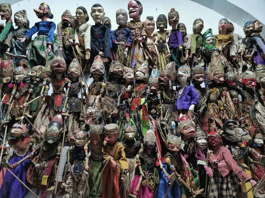 Jakarta: Private Half-Day Tour Highlight of Jakarta - Istiqlal Mosque and Jakarta Cathedral: faith and architecture in the same block of time