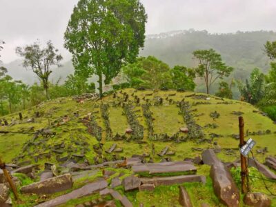 Jakarta Private Tour : Situs Gunung Padang - What the private transport gets you on this day trip