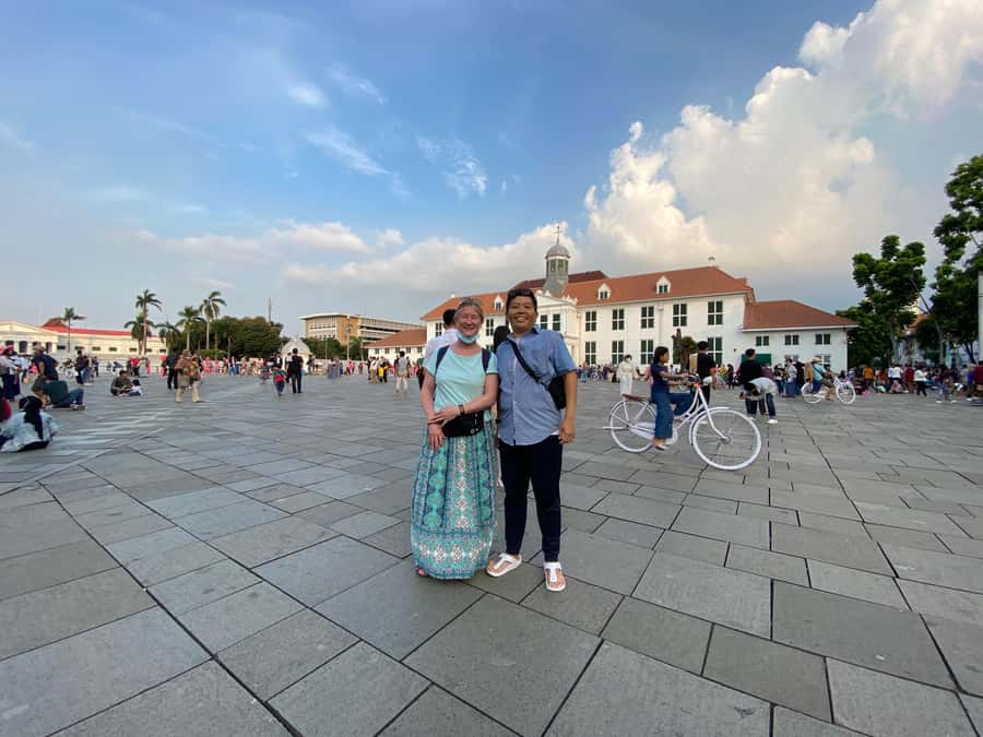 Jakarta: Private Walking Tour with a Local - Meeting your Lokafyer: orientation that actually feels human