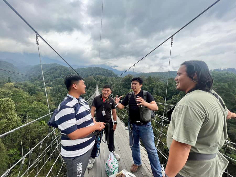 Jakarta: Rainforest Hiking to Waterfall & Suspension Bridge - Crossing Situ Gunung Suspension Bridge: 535 Meters Above the Green