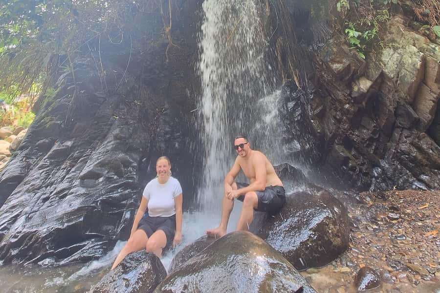 Jakarta: Sentul Pine Forest and Waterfall Trekking Tour - Lunch and local choices: keeping it tasty and stress-free