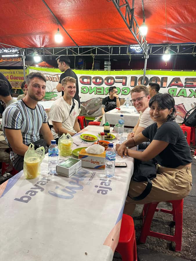 Jakarta: Street Food Tour with a Local Guide - Glodok and Mangga Besar: martabak manis and the sweet side of Chinatown
