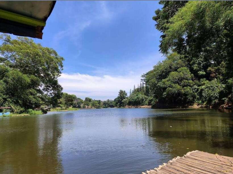 Jakarta to Bogor: Luhur Waterfall and Lake Lido Day Trip - Sundanese lunch by the water: what’s included and why it’s worth it