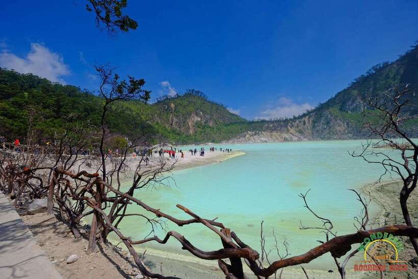 Jakarta: Volcano, Suspension Bridge, and Hot Spring Tour - Hot springs: your recovery hour after the climbing and walking