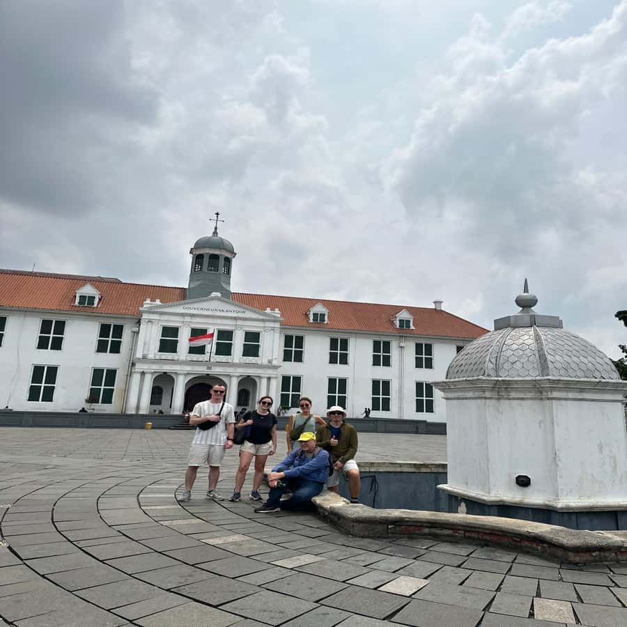 Jakarta Walking Tour: Explore Jakarta as the Locals do - Meeting at Cikini: where the tour starts and what to bring