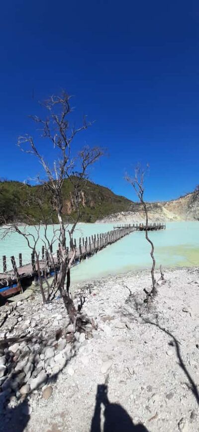 Jakarta: Waterfalls, Volcano, White Crater, Tea, Hot Spring - Tangkuban Perahu: crater views and hot spring time